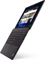 Vue de côté d’un Lenovo ThinkPad ultraportable
